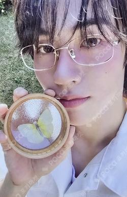 2024 N.Flying Lee Seung Hyub PHOTO BOOK 'LAYERS OF SCENT' Glow ver.