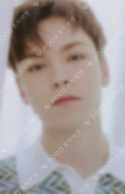 2022 SEVENTEEN's HOME PHOTO CARD
