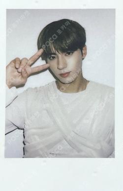 THE BOYZ 2ND WORLD TOUR : ZENERATION ZENERATION MOOD LIGHT ERIC photocard image