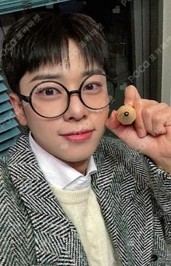 BORN LIKE THIS MUSICART