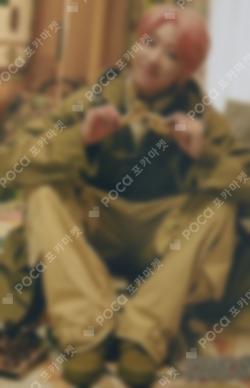 SEVENTEEN CAFE 2022 ~WINTER CAMPING~ CARAT FC THE 8 photocard image