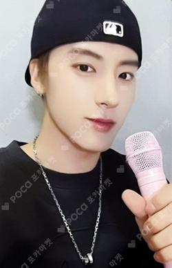 THE BOYZ 2ND WORLD TOUR : ZENERATION ACRYLIC MICROPHONE KEY RING ERIC photocard image