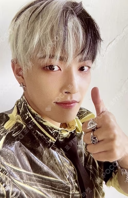 THE WORLD EP.1 : MOVEMENT DIARY VER.