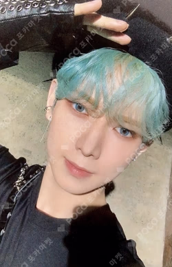 THE WORLD EP.1 : MOVEMENT A VER.