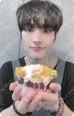 THE WORLD EP.1 : MOVEMENT MAKESTAR MINGI photocard image