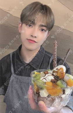 THE WORLD EP.1 : MOVEMENT MAKESTAR HONGJOONG photocard image
