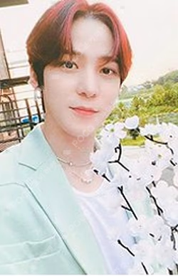 ATEEZ YUNHO photocard image