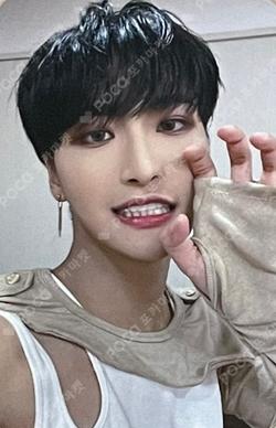 THE WORLD EP.1 : MOVEMENT APPLEMUSIC SEONGHWA photocard image