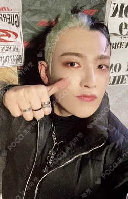 THE WORLD EP.1 : MOVEMENT A VER.