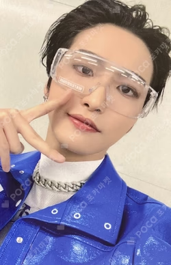 THE WORLD EP.2 : OUTLAW MINIRECORD LUCKY DRAW SEONGHWA photocard image
