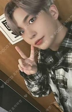 THE WORLD EP.2 : OUTLAW YIZHIYU JONGHO photocard image