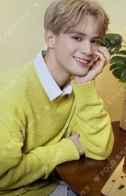 B.D.U 2025 SEASON'S GREETINGS ACRLIC STAND & CALENDAR