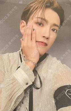 ATEEZ WORLD TOUR [THE FELLOWSHIP : BREAK THE WALL] IN CHIBA HONGJOONG photocard image