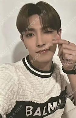 THE WORLD EP.2 : OUTLAW YIZHIYU HONGJOONG photocard image