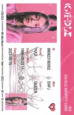 I feel Queen Ver. YUQI photocard image