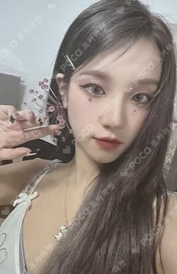 I feel Butterfly Ver. YUQI photocard image