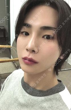 2025 SEASON'S GREETINGS Key photocard image
