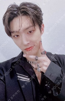 ATEEZ WORLD TOUR [TOWARDS THE LIGHT : WILL TO POWER] IN EUROPE ATINY ZONE MINGI photocard image