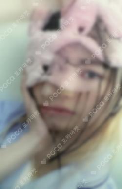 Unlock My World compact ver. WEVERSE LEE SAEROM photocard image