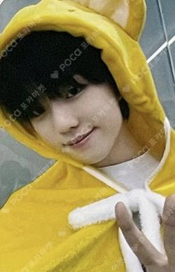 HOT MESS JUMP UP LUCKY DRAW PARKJIHOO photocard image