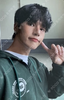 ATEEZ X WONDERWALL WOOYOUNG photocard image