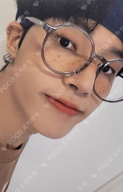 ATEEZ X WONDERWALL WOOYOUNG photocard image