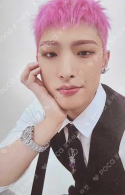 THE WORLD EP.2 : OUTLAW US Exclusive MINGI photocard image