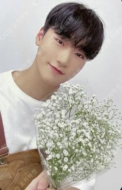 THE WORLD EP.2 : OUTLAW fromm store LUCKT DRAW SAN photocard image