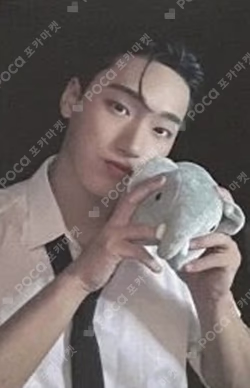 THE WORLD EP.2 : OUTLAW fromm store LUCKT DRAW SAN photocard image