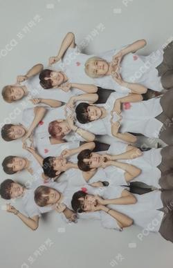 THE FIRST STEP : CHAPTER TWO APPLEMUSIC Unit photocard image