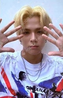 THE FIRST STEP : CHAPTER ONE BLACK ver.