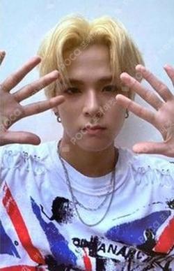 THE FIRST STEP : CHAPTER ONE BLACK ver. ASAHI photocard image