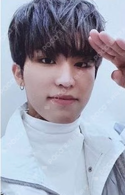 THE SECOND STEP : CHAPTER ONE PHOTOBOOK ver. BLUE ver.