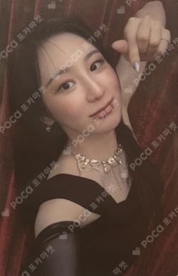 2025 SEASON’S GREETINGS [FOUR GROWTH] LEECHAEYEON photocard image