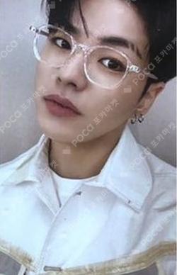 THE SECOND STEP : CHAPTER ONE PHOTOBOOK ver. BLUE ver.