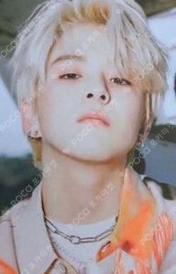 THE FIRST STEP : CHAPTER ONE WHITE ver. ASAHI photocard image