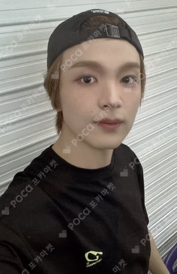 DREAMSCAPE POP-UP with LINE FRIENDS T-SHIRT HAECHAN photocard image