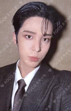 GOLDEN HOUR : Part.2 POP-UP STORE Ice On My Teeth MIRROR KEYRING YUNHO photocard image