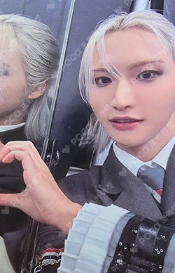 ATEEZ WORLD TOUR [TOWARDS THE LIGHT : WILL TO POWER] IN EUROPE WIND BREAKER JACKET SEONGHWA photocard image