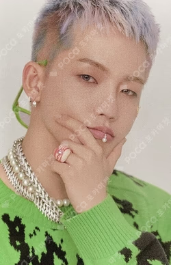 THE SECOND STEP : CHAPTER TWO HELLO TREASURE TRADING PHOTOCARD SET