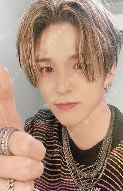 THE SECOND STEP : CHAPTER TWO HELLO TREASURE TRADING PHOTOCARD SET
