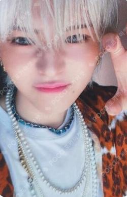 2022 TREASURE TOUR [HELLO] in SEOUL MD BOOTH BOOTH LUCKY DRAW YOSHI photocard image