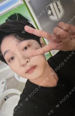 The right person LIMITED LEE CHANGSUB photocard image