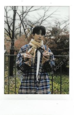 2022 WELCOMING COLLECTION VOICE FILM WITH TREASURE B ver. ASAHI photocard image