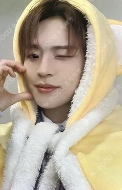 Part.1 ONF:MY IDENTITY JUMP UP POP-UP STORE LUCKY DRAW HYOJIN photocard image