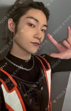 THE BOYZ FAN-CON THE B LAND HALF ZIP-UP