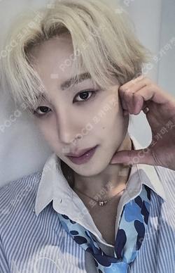 THE STAR HUNTER photocard image