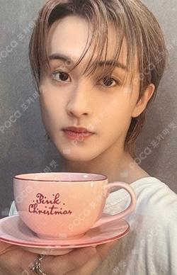 2024 PINK CHRISTMAS CUP & SAUCER SET MARK photocard image