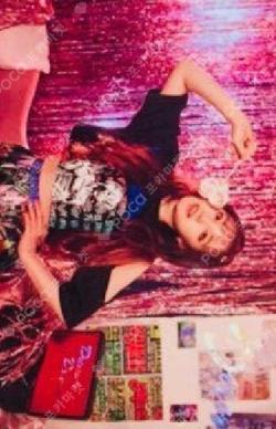 DUMDi DUMDi FANSIGN WINNER YUQI photocard image