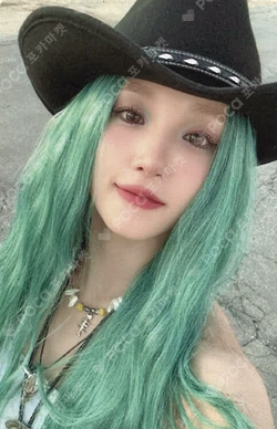 YUQ1 WEVERSE YUQI photocard image